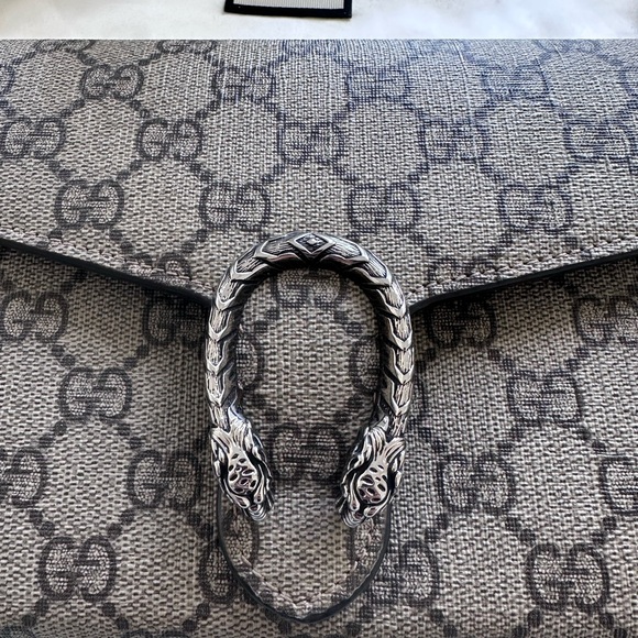 GUCCI Dionysus
Wallet On Chain, Beige, GG Canvas - Picture 2 of 7
